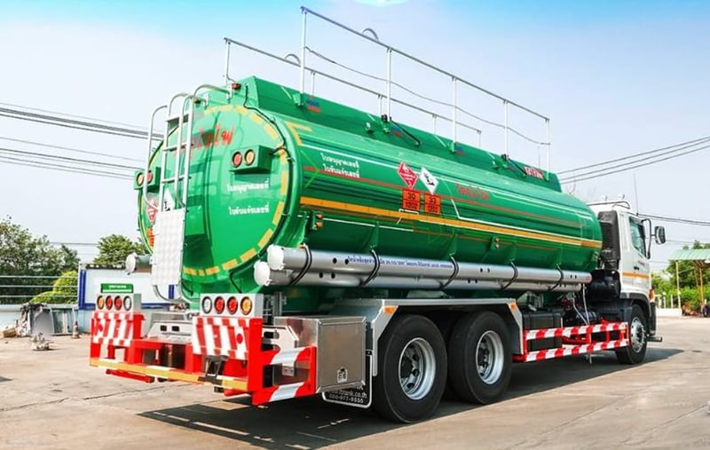 รถบรรทุกน้ำมัน 18,000  ลิตร ไกรสร 086-3516797 , 0917838676