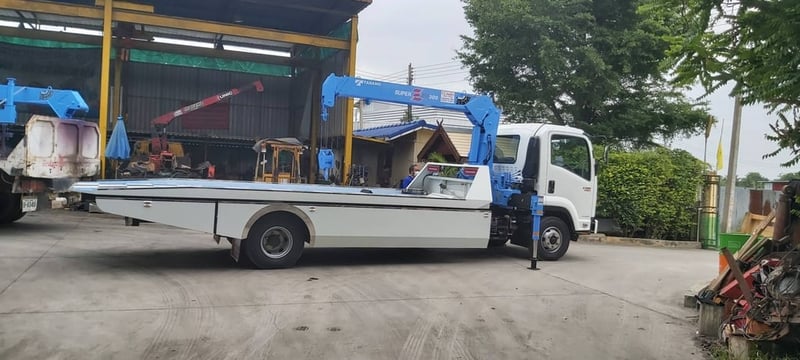 ดาวน์   70,000  ไกรสร 086-3516797