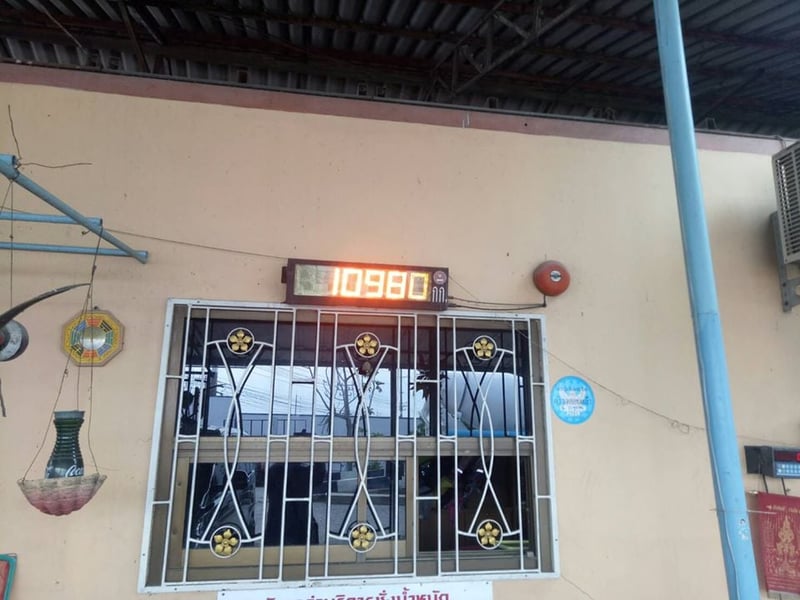 ขายดาวน์ 79,000 รถโม่ปูน  ขนาด 6 คิว ขายด่วน ไกรสร 086-3516797