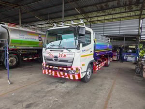 รถถังน้ำมัน 9,000 ลิตร พร้อมมิตเตอร์หัวจ่ายไกรสร 091-7838676 รถถังน้ำมัน 9,000 ลิตร พร้อมมิตเตอร์หัวจ่ายไกรสร 091-7838676