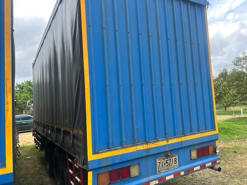 สิบล้อเพลาเดียว ตู้ผ้าใบสไลด์