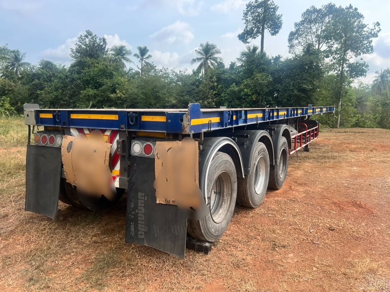 หางพื้นเรียบ 3 เพลา พนัส PANUS ปี 55 สภาพยางด้อยบ้าง ระบบเบรคไฟใช่งานได้ คัซซีดี ไม่ดาม