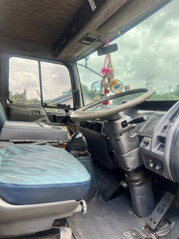 สิบล้อเพลาเดียว ตู้ผ้าใบสไลด์