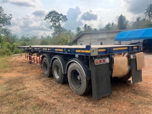 หางพื้นเรียบ 3 เพลา พนัส PANUS ปี 55 สภาพยางด้อยบ้าง ระบบเบรคไฟใช่งานได้ คัซซีดี ไม่ดาม