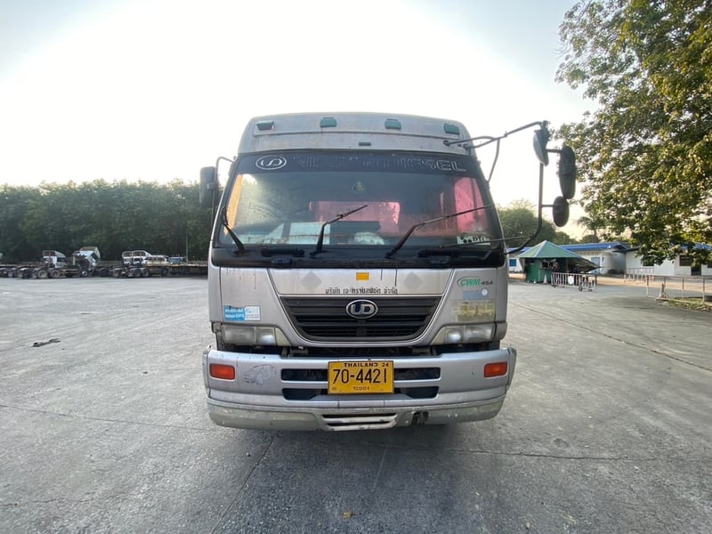สิบล้อหัวลาก NISSAN UD CWM454 ปี 49 320แรง เครื่อง PF6 สภาพสวยๆทุกคัน