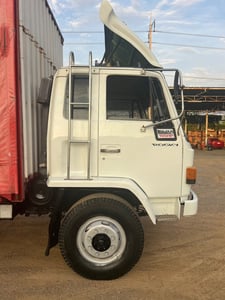 สิบล้อเพลาเดียว ISUZU 175แรง ปี47 
