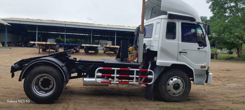 หกล้อหัวลาก NISSAN UD 210 PKB แรง ปี50