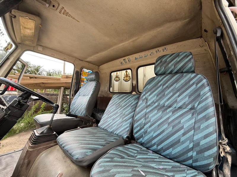หกล้ออิชุซุ ISUZU FSR11 145แรง ปี 37กระบะยาว 5.5 เมตร กระบะเสริมข้างผ้าใบคุมภาพในสวยๆ