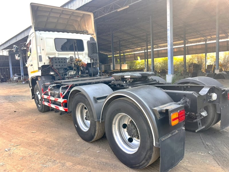 HINO FM 344แรงม้า รถบรรทุก 10ล้อ หัวลาก เฉพาะหัว ปี2015