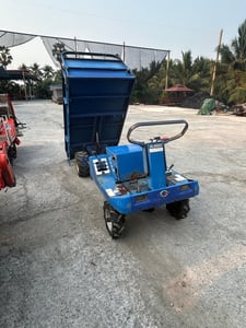 ขายรถบรรทุกการเกษตร เก่าญี่ปุ่น 4x4 ยกดั๊มได้ เครื่องยนต์สตาร์ท สนใจโทร061-6532306