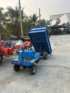 ขายรถบรรทุกการเกษตร เก่าญี่ปุ่น 4x4 ยกดั๊มได้ เครื่องยนต์สตาร์ท สนใจโทร061-6532306