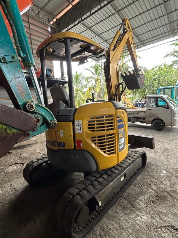 ✅ขายรถขุดเก่าญี่ปุ่น KOMATSU  PC30MR-3 👉สภาพสวย พร้อมใช้งาน ระบบสมบูรณ์  ☎️สนใจสอบถามได้ที่061-6532306  🎏ดูรถได้ที่สาธิตแทรกเตอร์นครปฐม