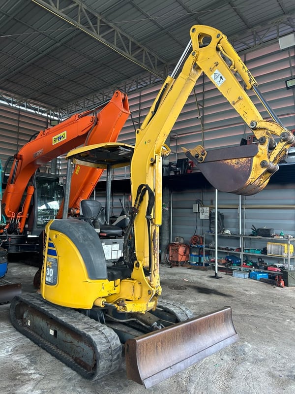 ✅ขายรถขุดเก่าญี่ปุ่น KOMATSU  PC30MR-3 👉สภาพสวย พร้อมใช้งาน ระบบสมบูรณ์  ☎️สนใจสอบถามได้ที่061-6532306  🎏ดูรถได้ที่สาธิตแทรกเตอร์นครปฐม