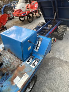 ขายรถบรรทุกการเกษตร เก่าญี่ปุ่น 4x4 ยกดั๊มได้ เครื่องยนต์สตาร์ท สนใจโทร061-6532306