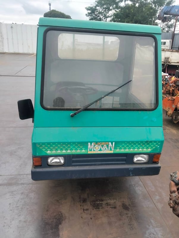 ขายรถบรรทุกการเกษตร เก่าญี่ปุ่น 4x4 ยกดั๊มได้ เครื่องยนต์สตาร์ท สนใจโทร061-6532306