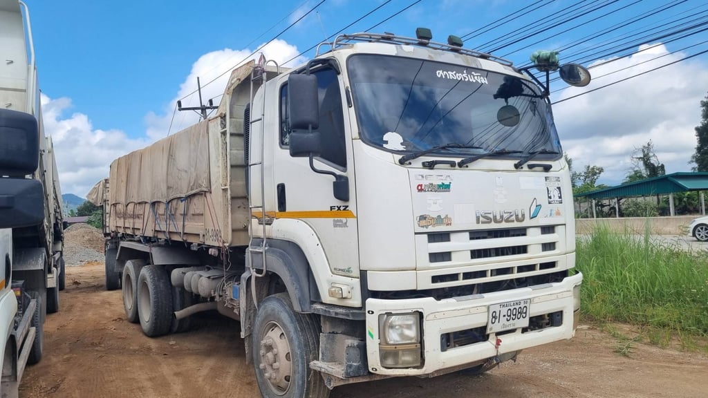 ISUZU FXZ 360แรงม้า รถบรรทุก 10ล้อ พ่วงแม่ลูก ปี2010