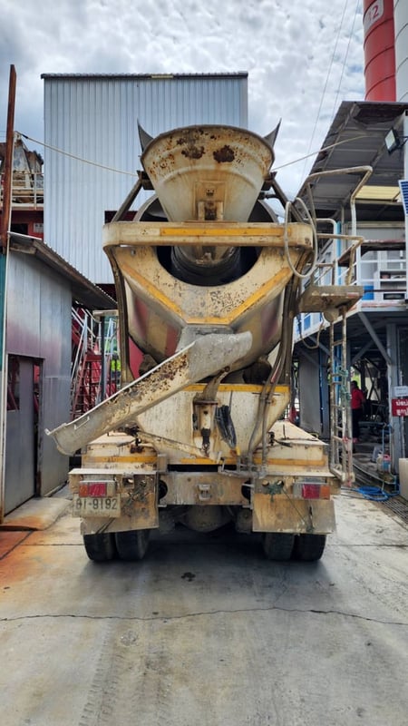 SANY SY52 325แรงม้า รถบรรทุก 10ล้อ โม่ผสมปูน ปี2015 SANY SY52 325แรงม้า รถบรรทุก 10ล้อ โม่ผสมปูน ปี2015