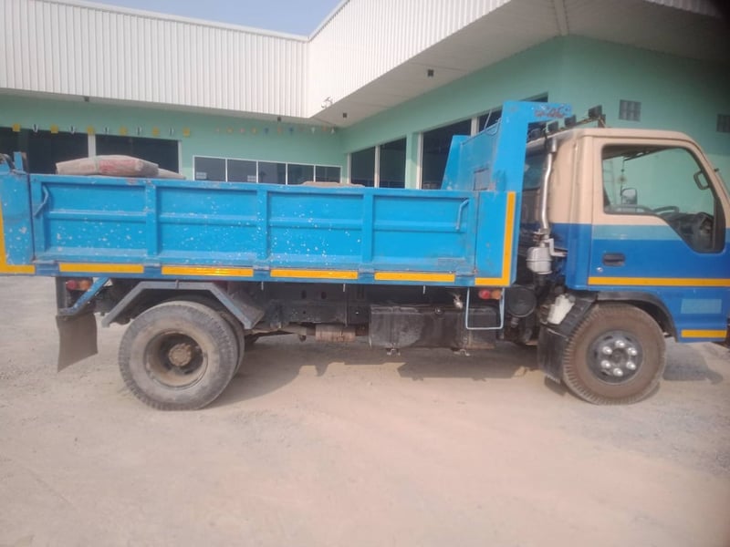 ISUZU NPR 115แรงม้า รถบรรทุก 6ล้อ ดั้มพ์ ปี2004