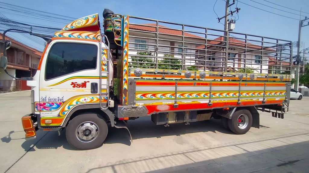 ISUZU FRR 210แรงม้า รถบรรทุก 6ล้อ กระบะคอกสูง ปี2013