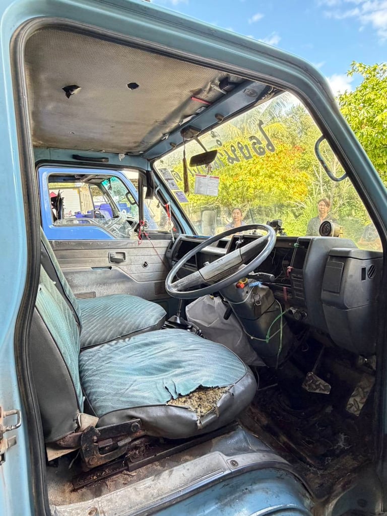 ISUZU NKR 110แรงม้า รถบรรทุก 4ล้อ ตู้เย็น ปี1994 ISUZU NKR 110แรงม้า รถบรรทุก 4ล้อ ตู้เย็น ปี1994