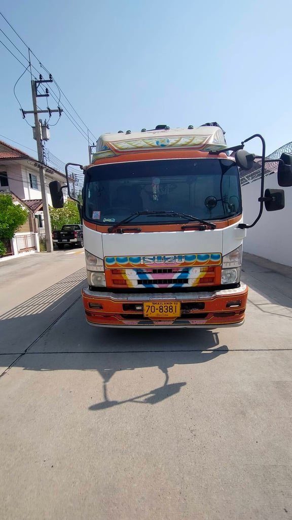 ISUZU FRR 210แรงม้า รถบรรทุก 6ล้อ กระบะคอกสูง ปี2013
