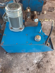 ขายเหมา4ชุด ชุดละ7,500บาท ปั้มไฮดรอลิคมอเตอร์4แรงไฟ380vใช้งานปกติ พร้อมถ้งขนาด80ลิตร  หรือจะแยกตัวไหนสอบถามได้ อยู่วัฒนานคร จ.สระแก้ว โทร0850915223