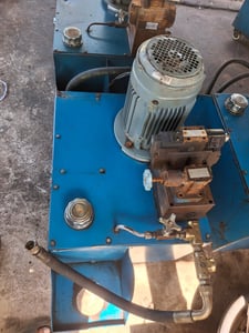 ขายเหมา4ชุด ชุดละ7,500บาท ปั้มไฮดรอลิคมอเตอร์4แรงไฟ380vใช้งานปกติ พร้อมถ้งขนาด80ลิตร  หรือจะแยกตัวไหนสอบถามได้ อยู่วัฒนานคร จ.สระแก้ว โทร0850915223