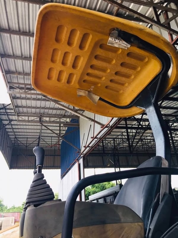  รถแมคโคร CATERPILLAR CAT 304CR 40แรง