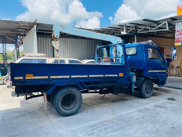 รถหกล้อติดเครน 2 ตัน โตโยต้า ไดน่า