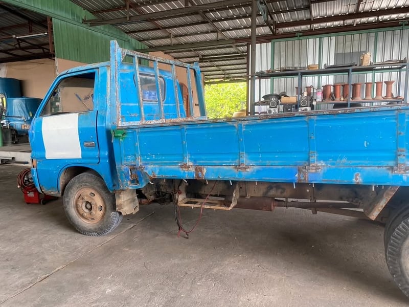 ISUZU แตงโมง ครัชC รถบรรทุก 6ล้อ กระบะเหล็ก ปี2018