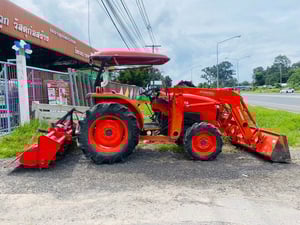 รถไถคูโบต้า 47 แรง อุปกรณ์ 2 ชิ้น รถไถคูโบต้า 47 แรง อุปกรณ์ 2 ชิ้น