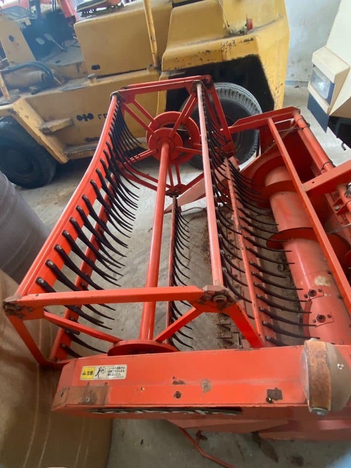 รถเกี่ยว เกี่ยวถั่ว KUBOTA DC-1S รถเกี่ยว เกี่ยวถั่ว KUBOTA DC-1S