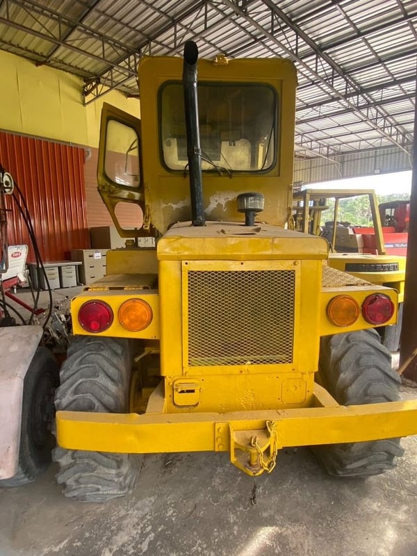 รถตักสีเหลือง MITSUBISHI WS-3