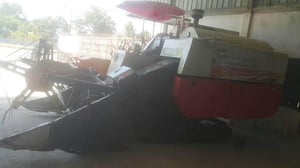 รถเกี่ยว DC60 KUBOTA รถเกี่ยว DC60 KUBOTA