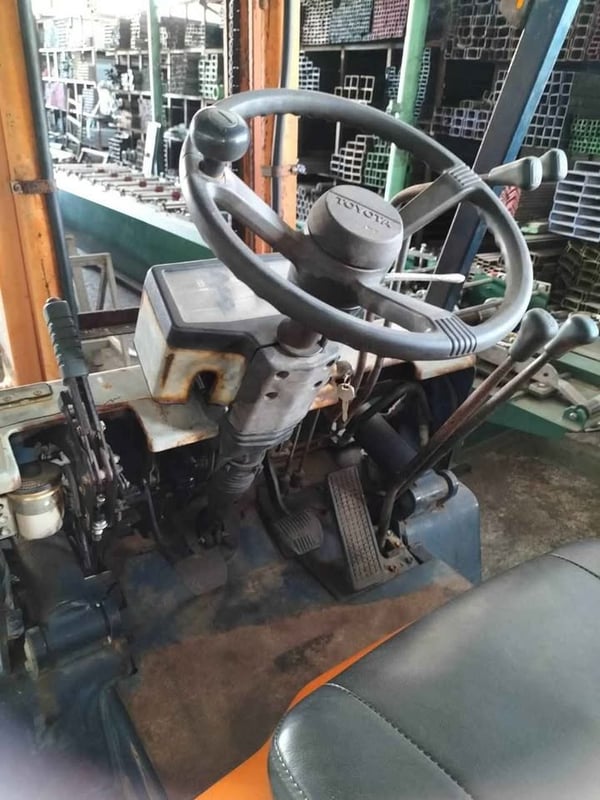 รถโฟลิคสีส้ม TOYOTA เบนซินรุ่น5