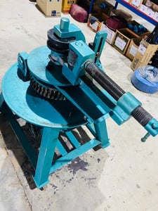 เครื่องดัดท่อไอเสีย