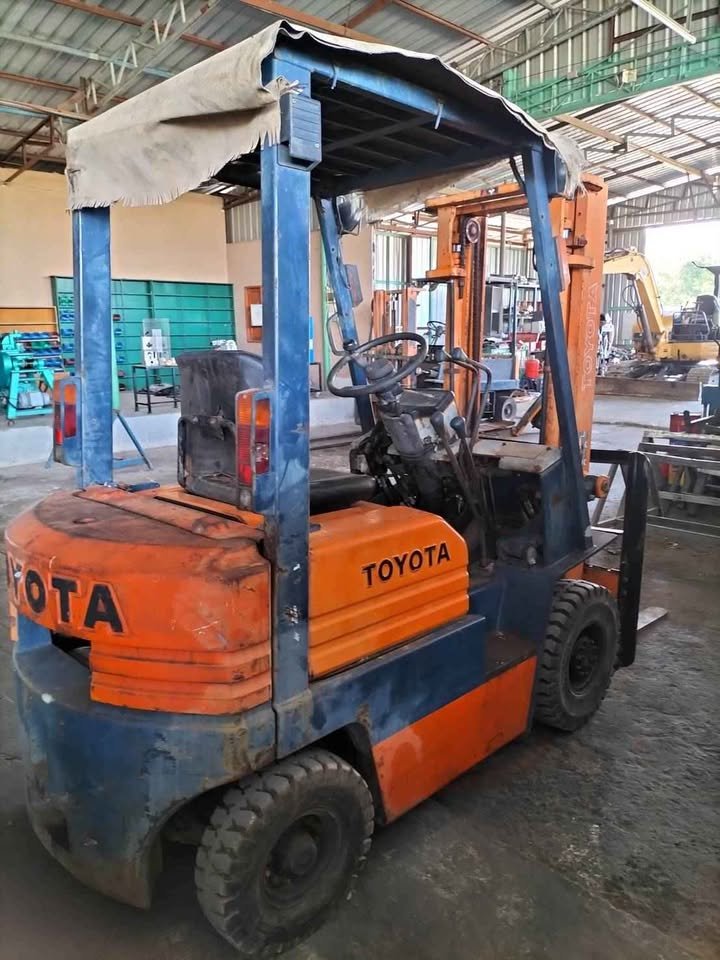 รถโฟลิคสีส้ม TOYOTA เบนซินรุ่น5