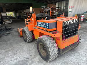 รถตักล้อยาง รถตักล้อยาง