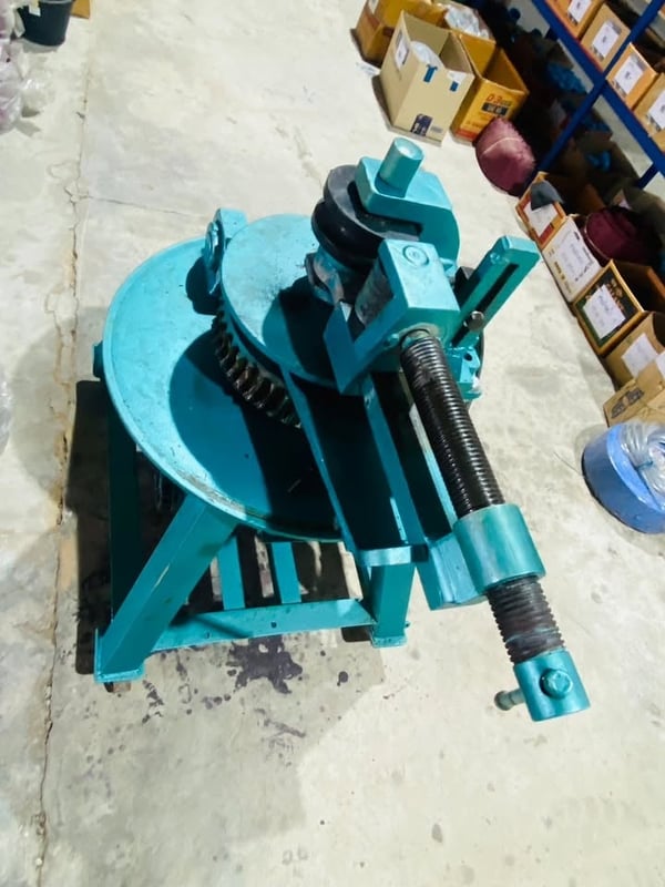 เครื่องดัดท่อไอเสีย