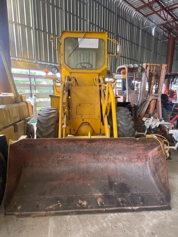 รถตักสีเหลือง MITSUBISHI WS-3