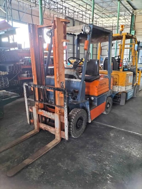 รถโฟลิคสีส้ม TOYOTA เบนซินรุ่น5