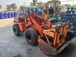 รถตักล้อยาง รถตักล้อยาง