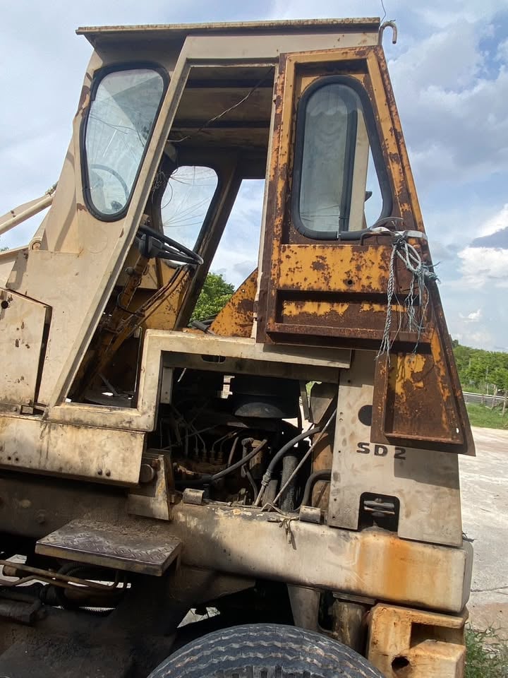 รถตักงาโฟล์คลิฟ KOMATSU SD20 รถตักงาโฟล์คลิฟ KOMATSU SD20