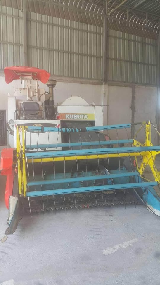 รถเกี่ยว DC60 KUBOTA