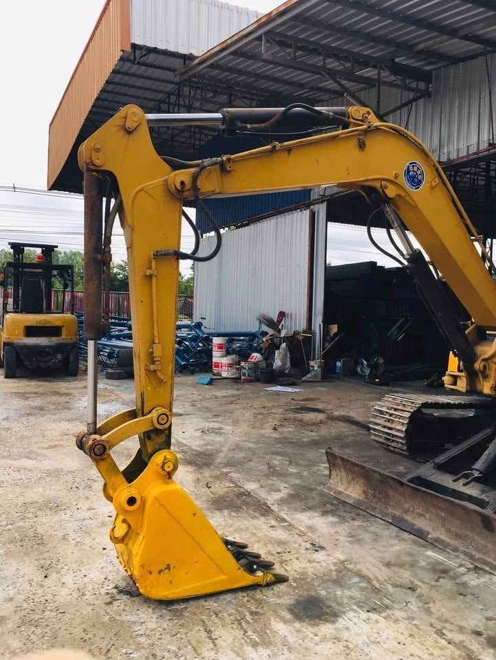  รถแมคโคร CATERPILLAR CAT 304CR 40แรง