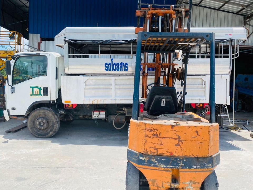 เฉพาะหลังคารถอลูมิเนียมติดเหล็ก  เฉพาะหลังคารถอลูมิเนียมติดเหล็ก