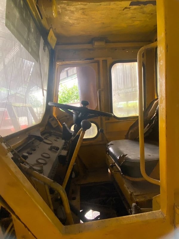 รถตักสีเหลือง MITSUBISHI WS-3