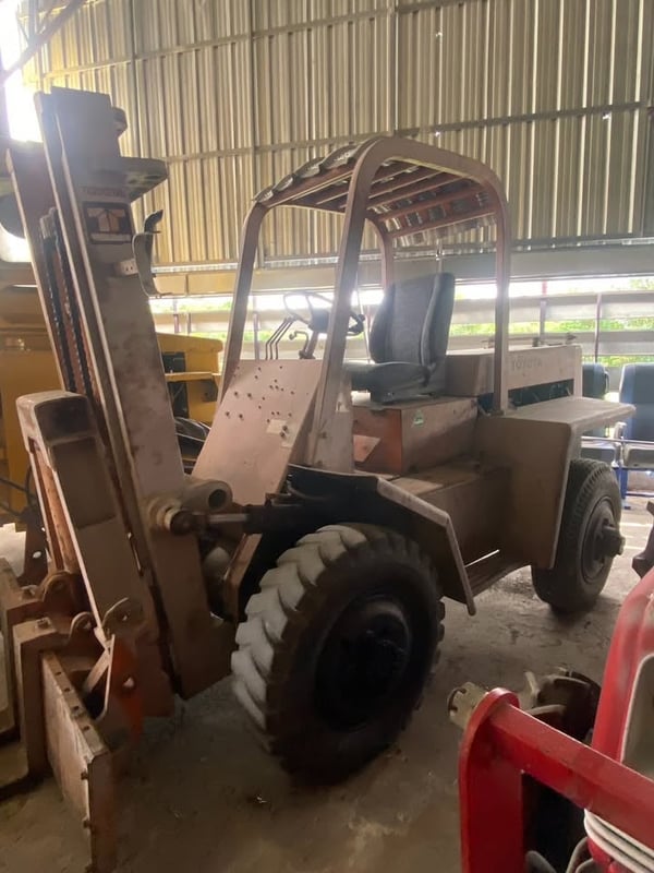 รถโฟล์คลิฟ TOYOTA โฟวิล 2.5ตัน ขับเคลื่อน 4 ล้อ