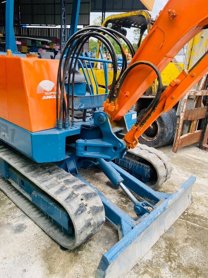 รถแม็คโครเล็ก Kubota KH-027 รถแม็คโครเล็ก Kubota KH-027