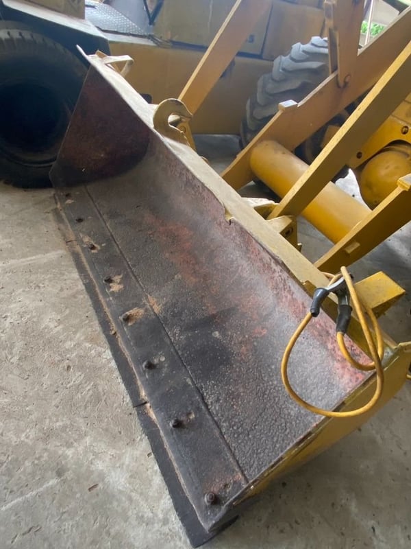 รถตักสีเหลือง MITSUBISHI WS-3